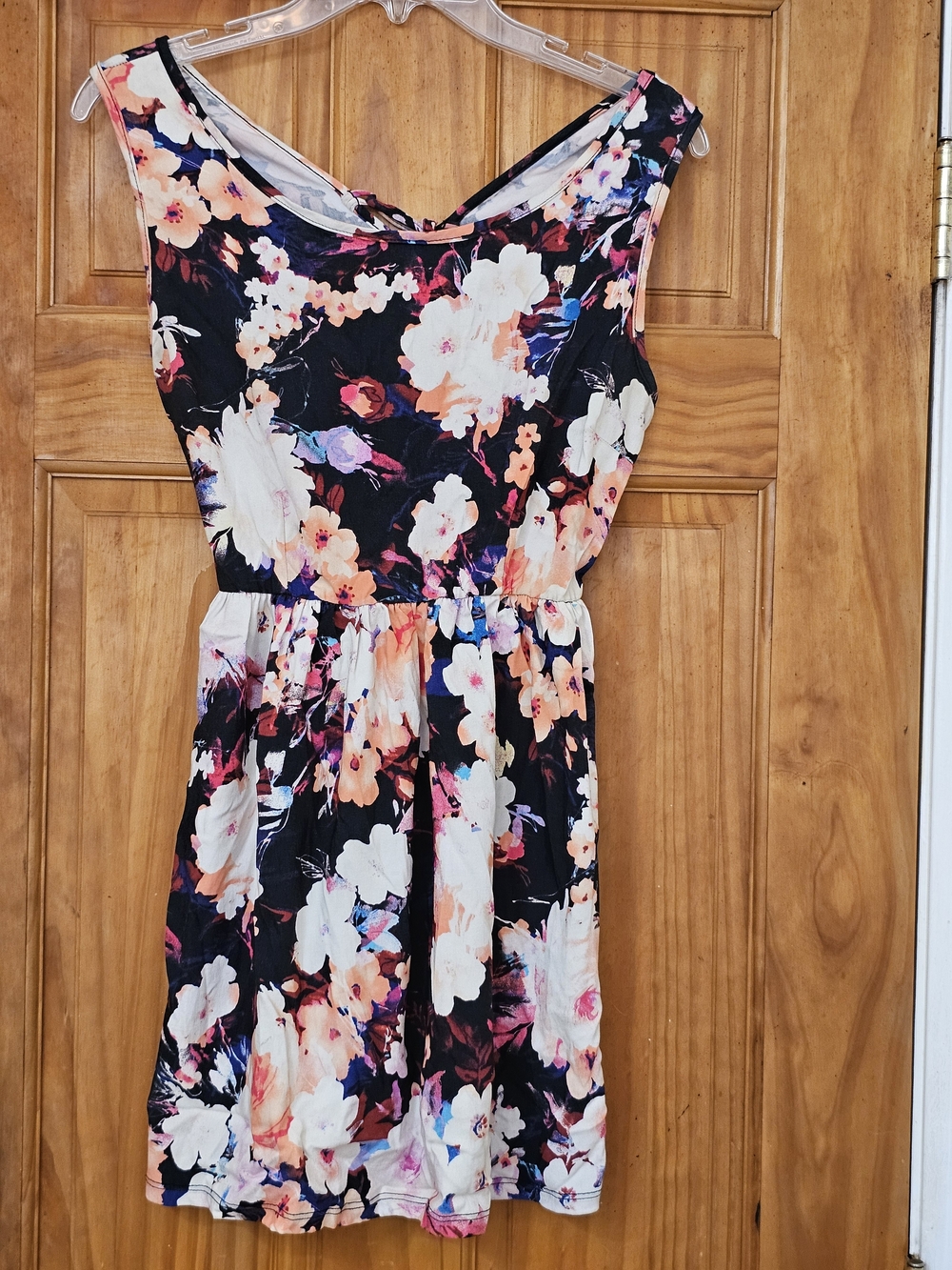 Forever 21 Women's Floral Sleeveless Mini Dress|Crisscross Tie V-Back, M(Juniors
